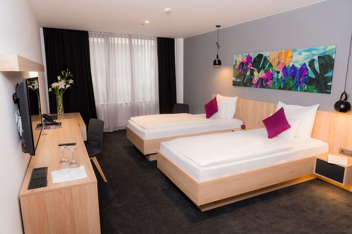 Room 10 of 73