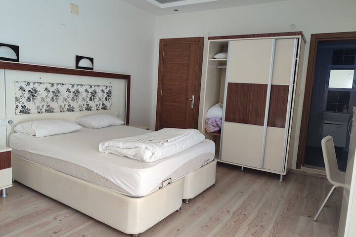 Room 5 of 31