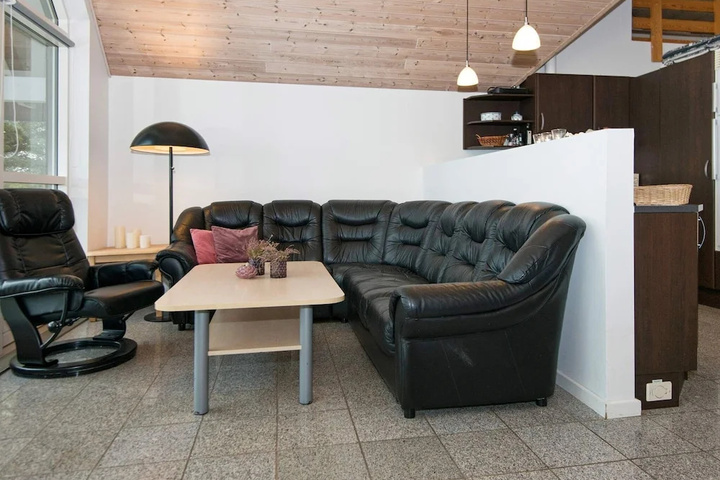 Delightful Holiday Home in Romo With Whirlpool