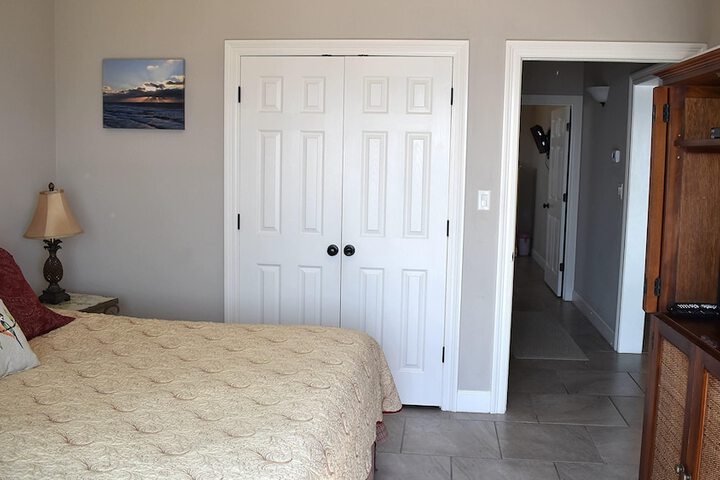 Room 8 of 32