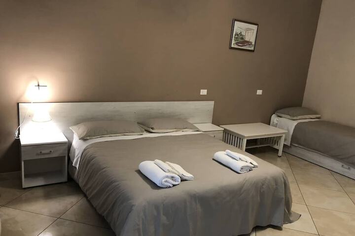 Room 6 of 23