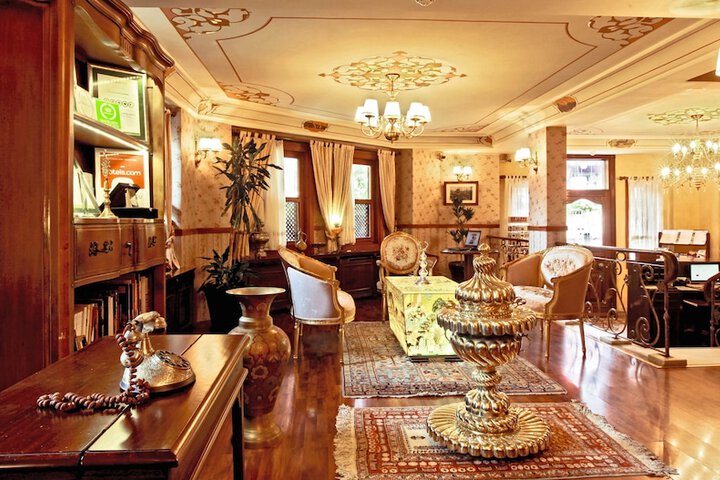 Guest Lobby