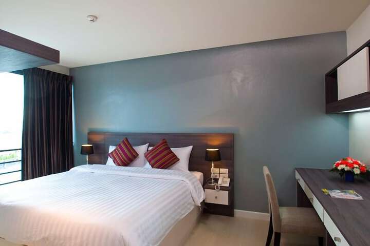 Room 8 of 52