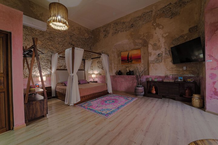 Room 37 of 70