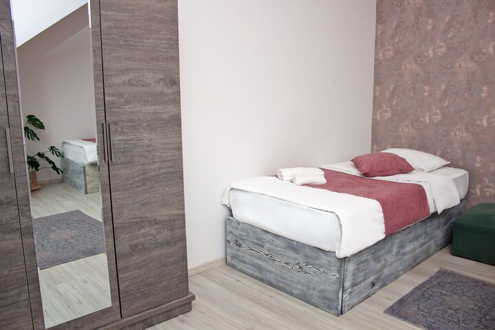 Room 4 of 55