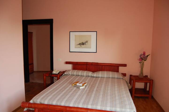 Room 4 of 40