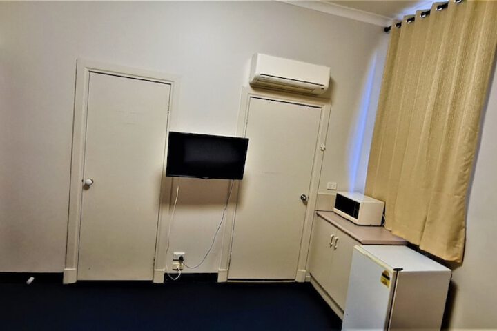 Room 30 of 51