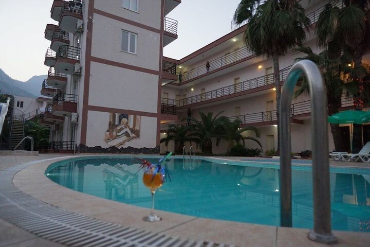 Pool 9 of 24