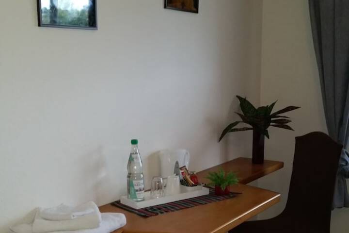Room 13 of 31