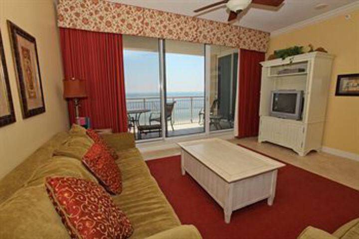 Room 32 of 46