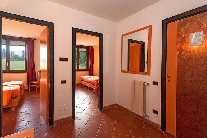 Room 5 of 36