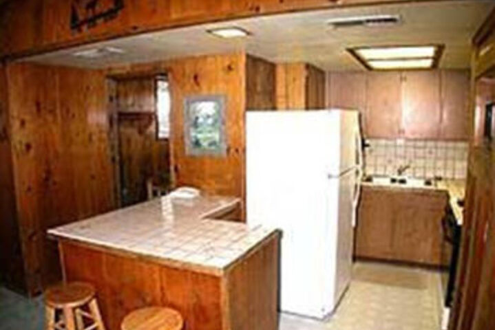 Room 5 of 6