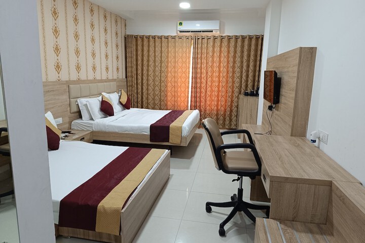 Room 13 of 24