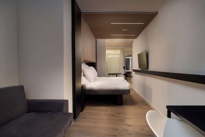 Room 15 of 52