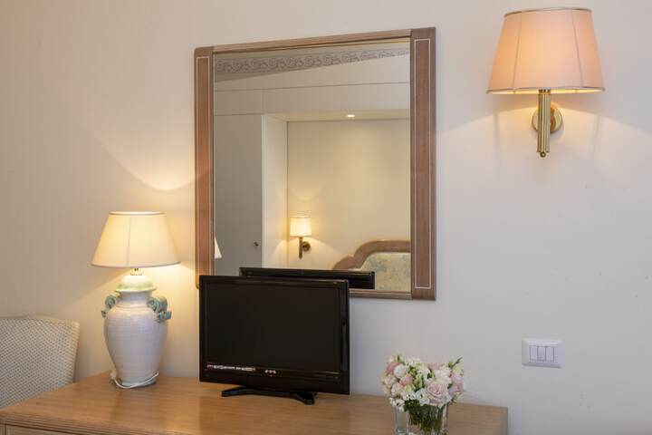 Room 21 of 62