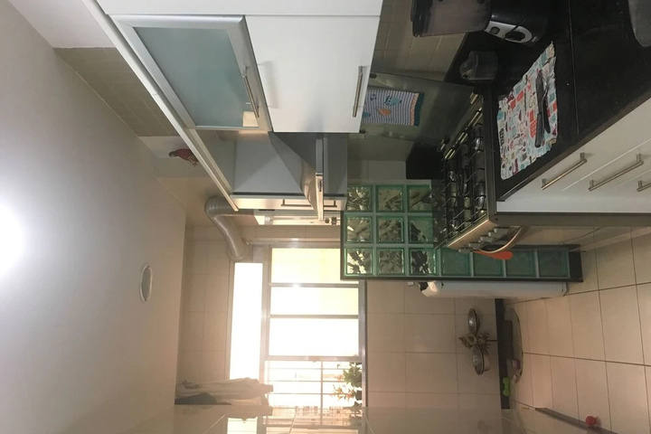 Room 10 of 17