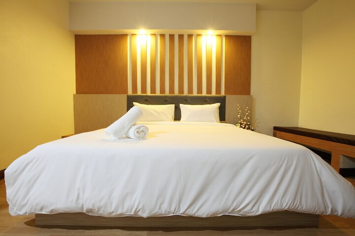 Room 2 of 15