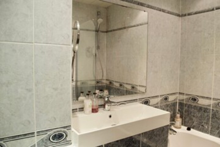 Room 4 of 30