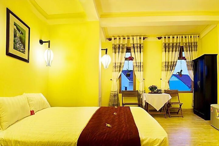 Room 4 of 24