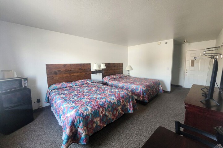 Room 4 of 6