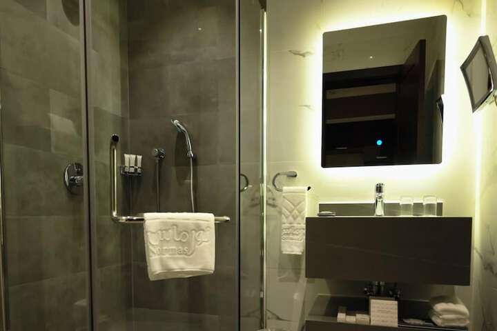 Room 45 of 67