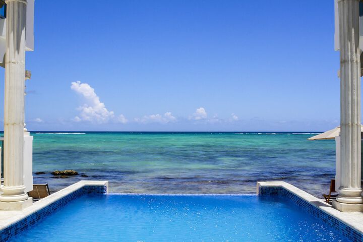 Pool 49 of 104