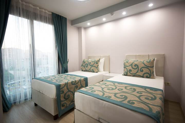 Room 4 of 34
