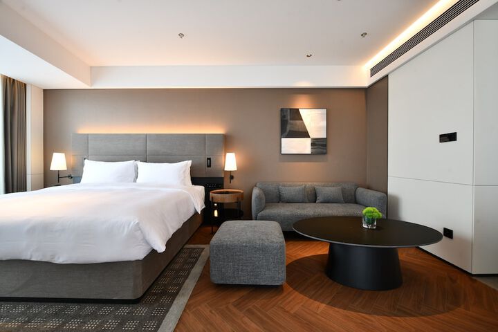 Room 45 of 82