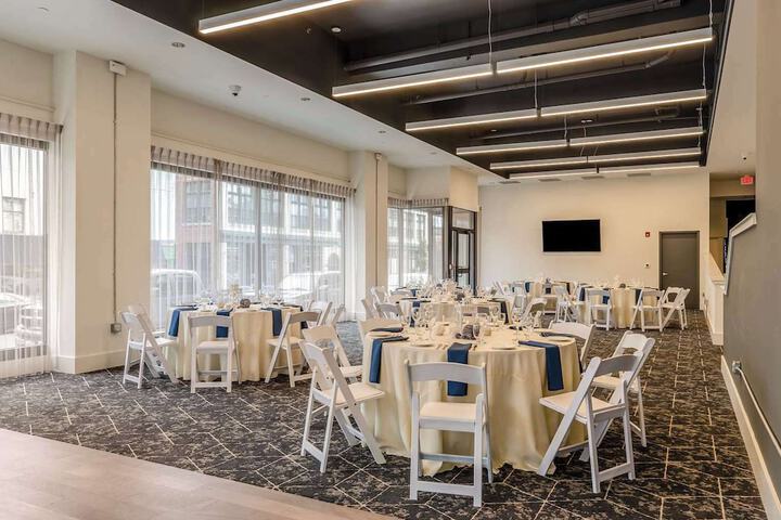 Banquet hall