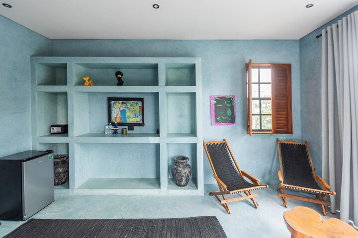 Room 20 of 28