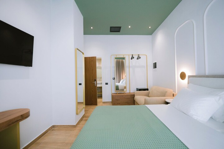 Room 50 of 91