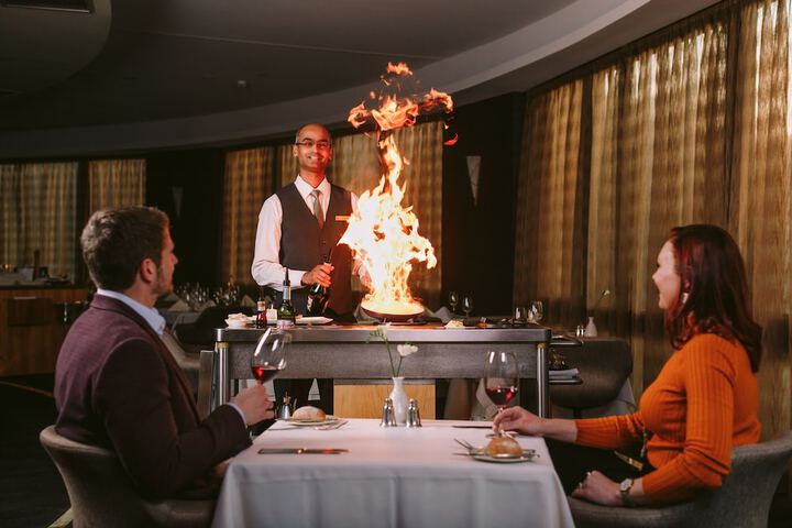 Dining 52 of 64