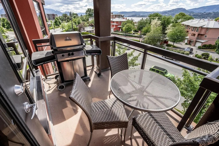 Terrace/Patio 6 of 11