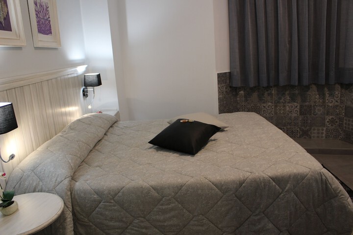 Room 10 of 49