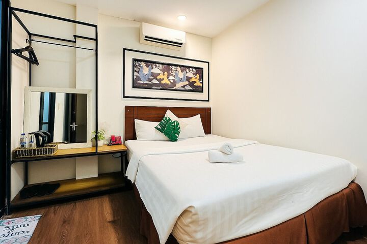Room 4 of 24