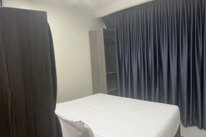 Room 14 of 36