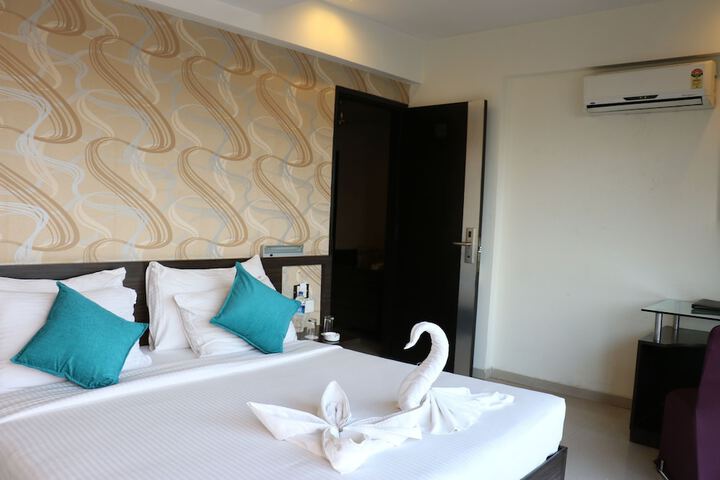 Room 8 of 24