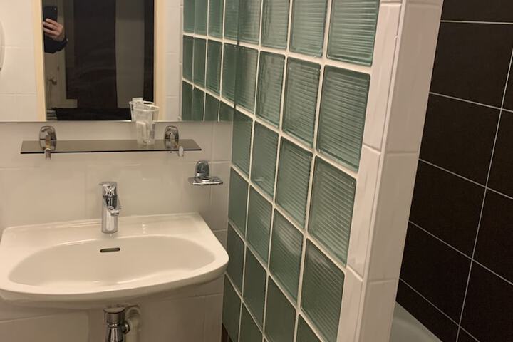 Room 18 of 31