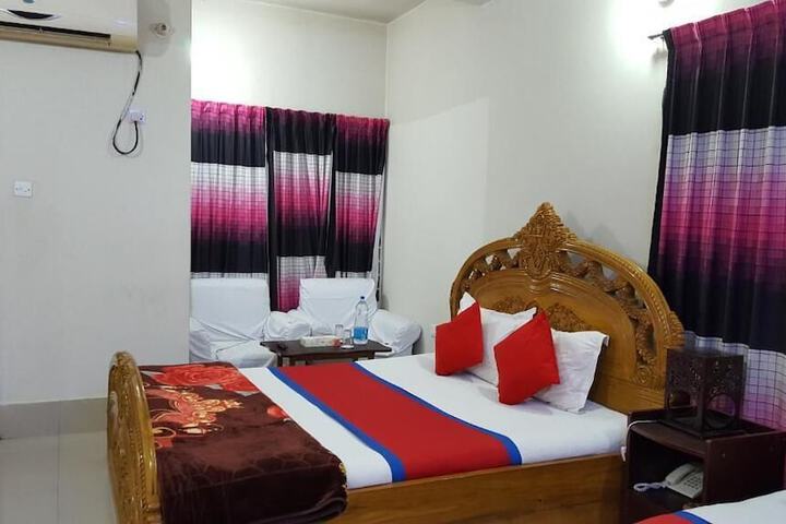 Room 4 of 27