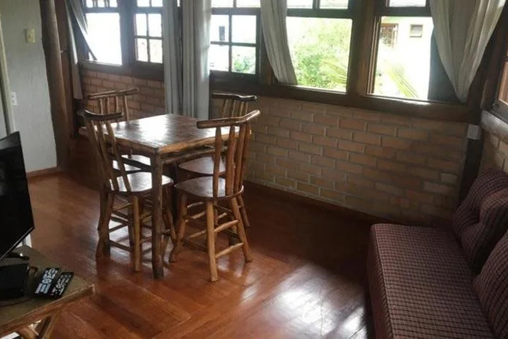 Room 2 of 12