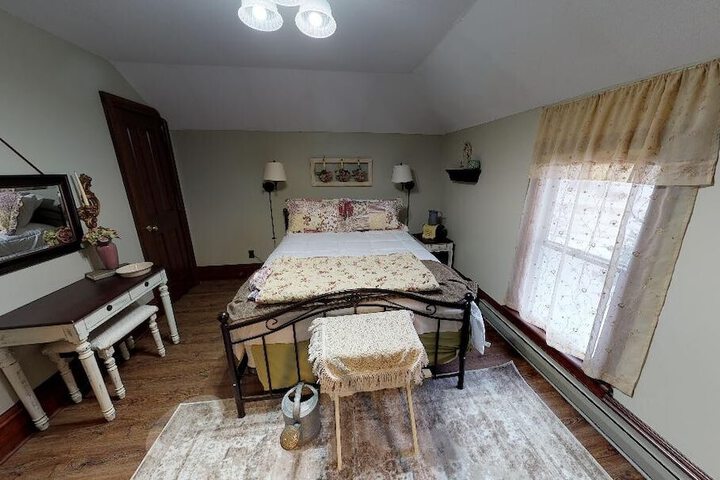 Room 13 of 49