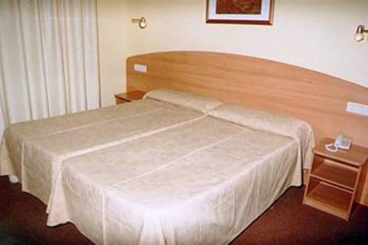Room 2 of 4