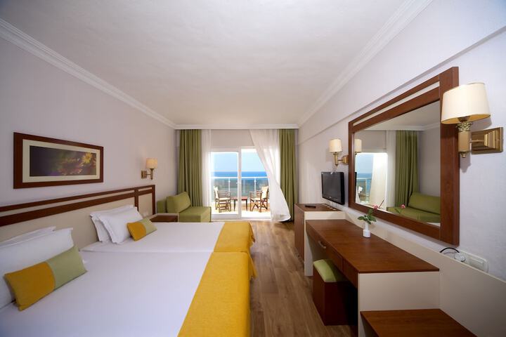 Room 20 of 108