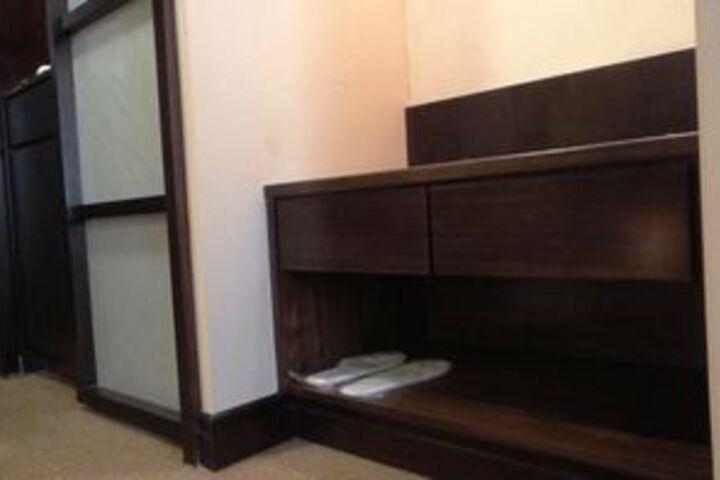 Room 45 of 82