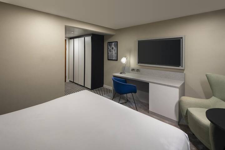 Room 63 of 179