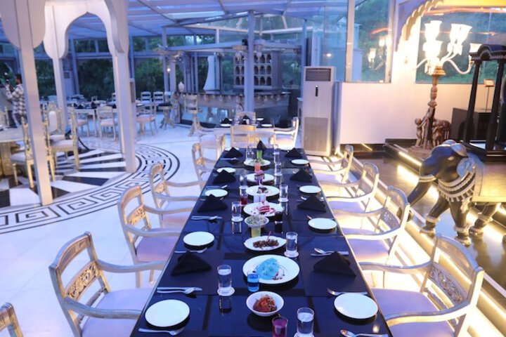 Dining 66 of 84