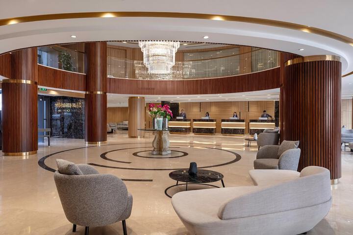 Hotel Lobby