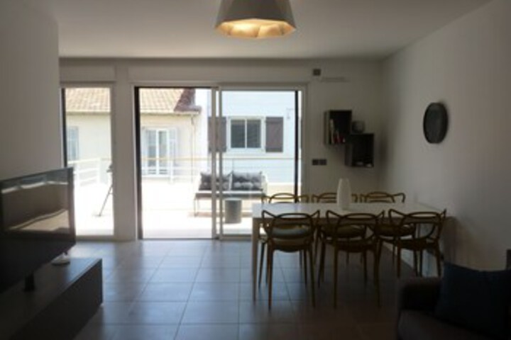 Room 7 of 26
