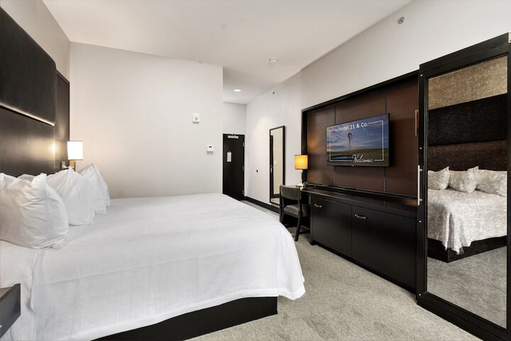 Room 20 of 59