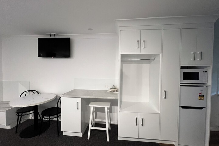 Room 42 of 95